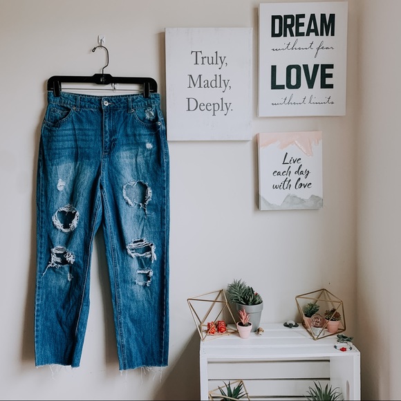 Forever 21 Denim - Forever 21 destroyed mom jeans